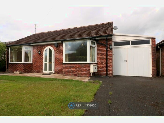 2 Bedroom Bungalow To Rent In Park Avenue, Bramhall, Stockport, SK7