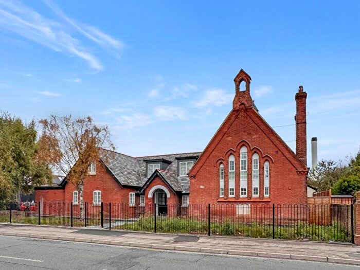 2 Bedroom Apartment To Rent In Two Bedroom Apartments Warren Avenue, Southampton, SO16