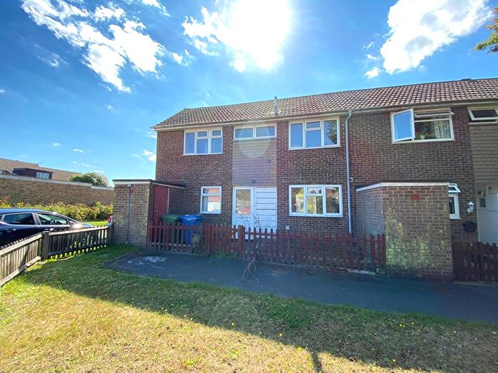 4 Bedroom End Of Terrace House To Rent In Vandyke, Bracknell, Berkshire, RG12