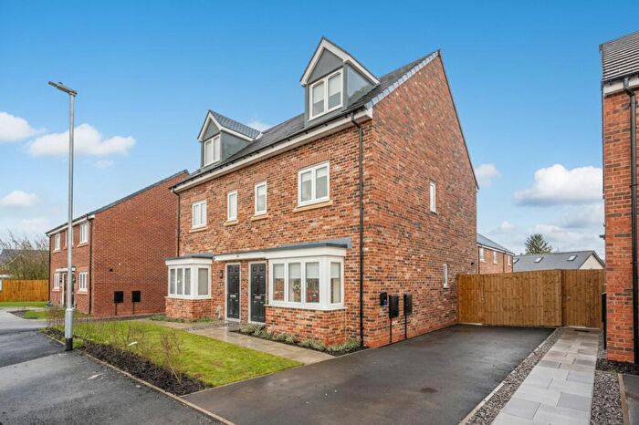 3 Bedroom Semi Detached House For Sale In Barn Owl Drive, Farington Moss, PR26