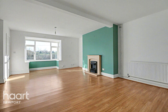 3 Bedroom Semi-Detached House For Sale In Tregarn Road, Newport, NP18