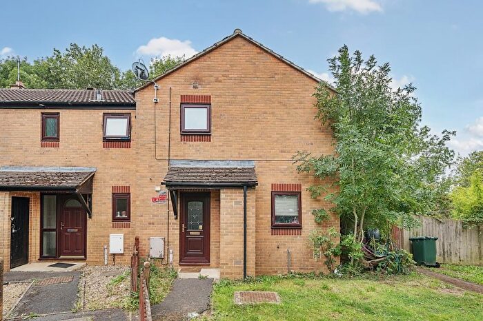 3 Bedroom End Of Terrace House To Rent In Banbury, Oxfordshire, OX16