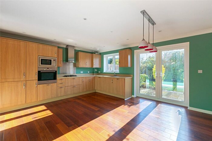 3 Bedroom Semi Detached House To Rent In Beecot Lane, Hersham, Walton-On-Thames, KT12