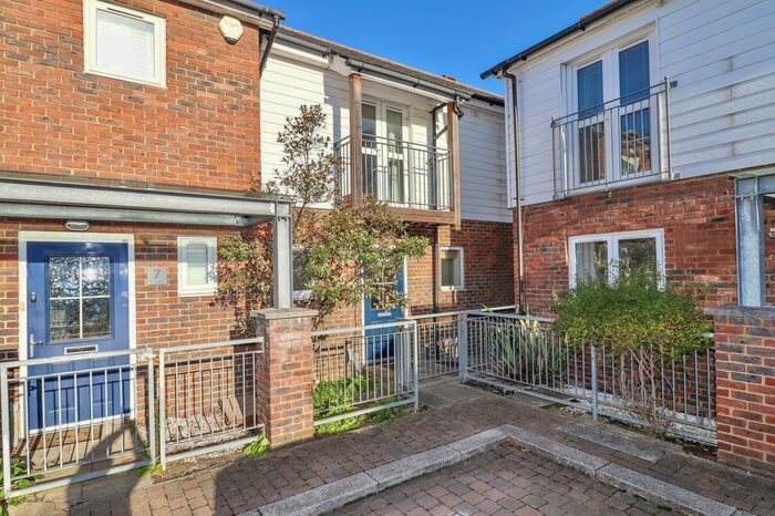 3 Bedroom End Of Terrace House To Rent In The Saltings, Ingress Park, Greenhithe DA9