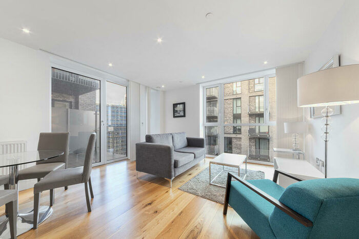 1 Bedroom Apartment To Rent In Centurion Tower, Caxton Street North, Canning Town, London, E16