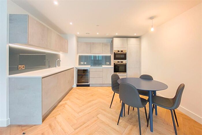 2 Bedroom Apartment To Rent In Elizabeth Tower, M15
