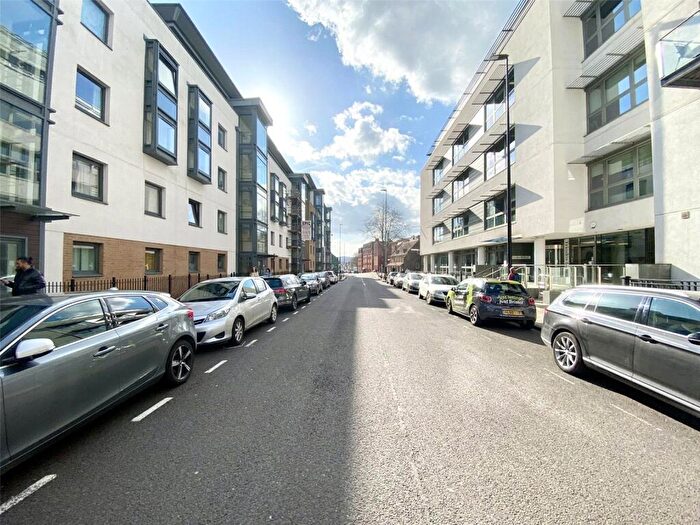 2 Bedroom Penthouse To Rent In City Centre, Deanery Road, BS1