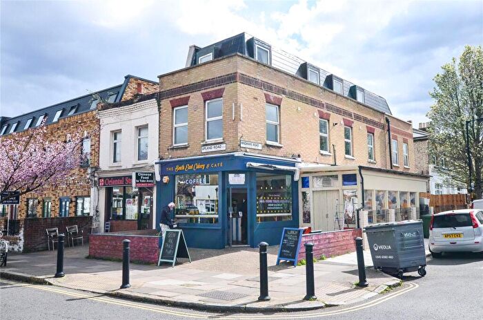 Apartment To Rent In Upland Road, Dulwich, SE22