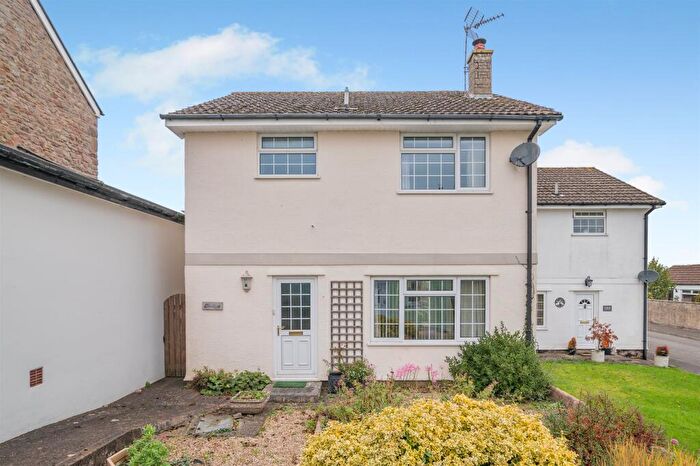 3 Bedroom Detached House For Sale In High Street, Lydney, St. Briavels, GL15