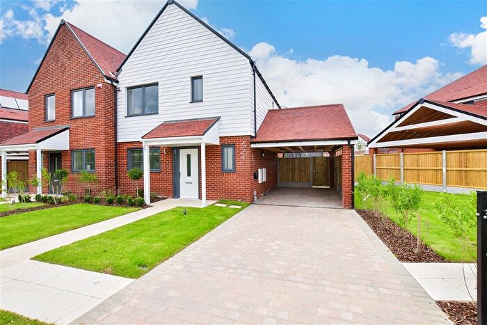 3 Bedroom Semi-Detached House For Sale In Barley Drive, Grasmere Gardens (Phase ), Chestfield, Whitstable, Kent, CT5