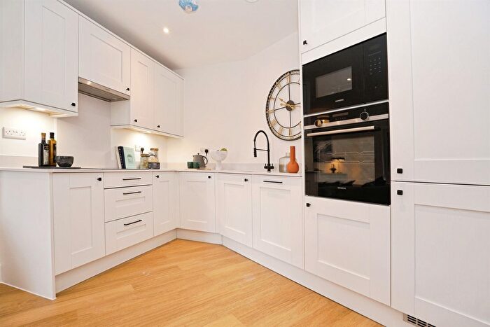 1 Bedroom Flat For Sale In Apartment One, Viciniti Court, St. Albans, AL1