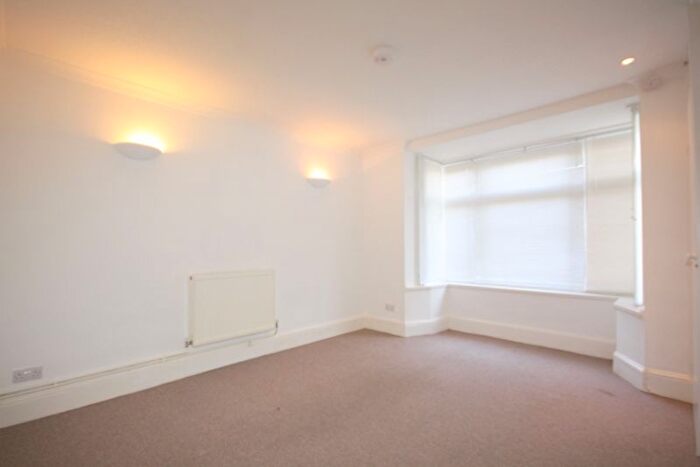 1 Bedroom Flat To Rent In Osborne Villas, Hove, BN3