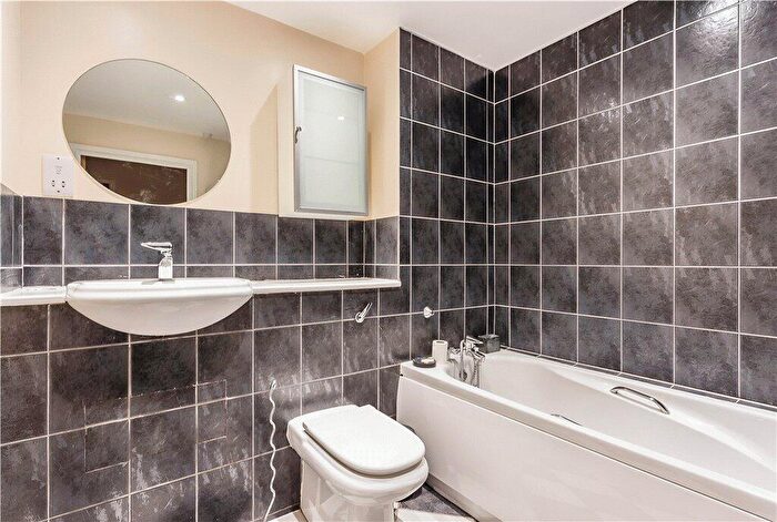 2 Bedroom Apartment To Rent In Sheet Street, Windsor, Berkshire, SL4