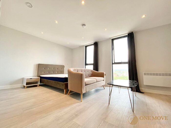 Studio To Rent In Regent Plaza, Salford, M5