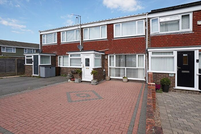 3 Bedroom Terraced House For Sale In Hawbeck Road, Gillingham, ME8