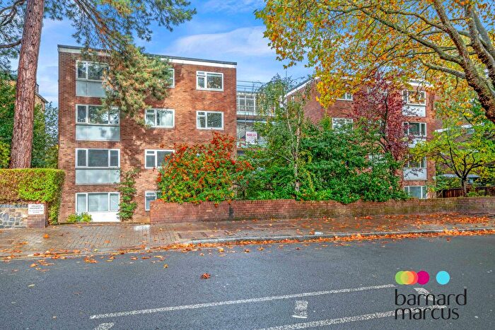 2 Bedroom Flat To Rent In Shepherds Hill, Highgate, N6