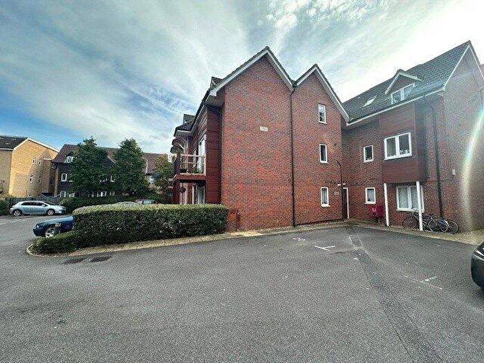 3 Bedroom Flat For Sale In Richmond Gardens, Southampton, Hampshire, SO17