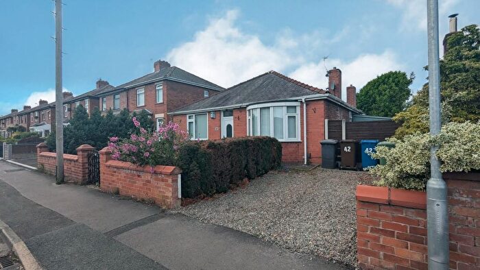 2 Bedroom Bungalow For Sale In Windsor Road, Ashton-In-Makerfield, Wigan, WN4