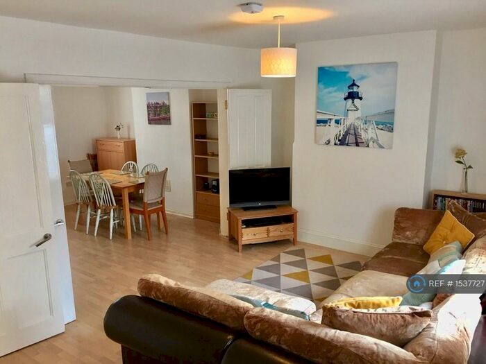 4 Bedroom End Of Terrace House To Rent In South View Place, Bournemouth, BH2