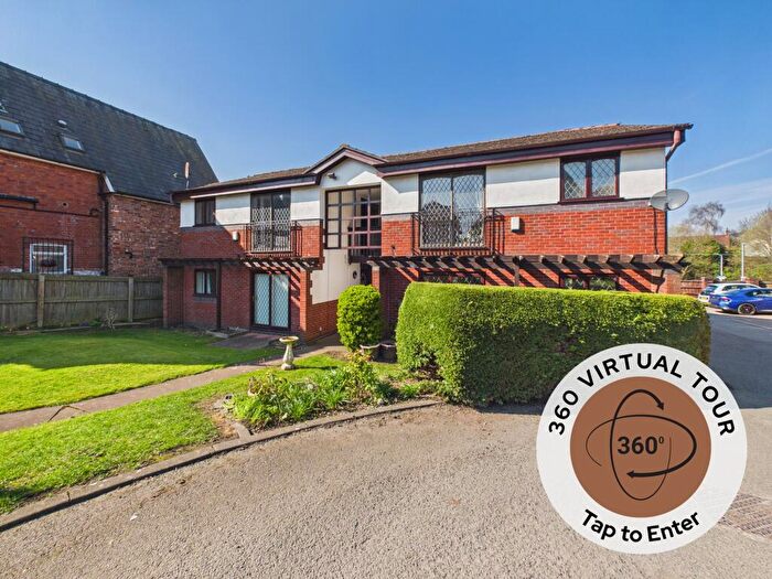 1 Bedroom Flat For Sale In Kingsley Court, Sandbach, CW11