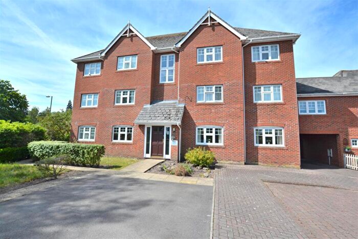 2 Bedroom Apartment For Sale In Wespall House, Elvetham Heath, Fleet, GU51