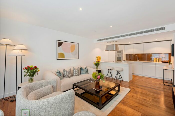 3 Bedroom Flat For Sale In Bolsover Street, London, W1W