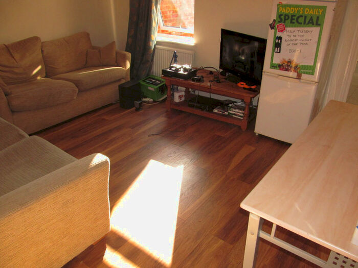 5 Bedroom Terraced House To Rent In De Beauvoir Road, Reading, Berkshire, RG1