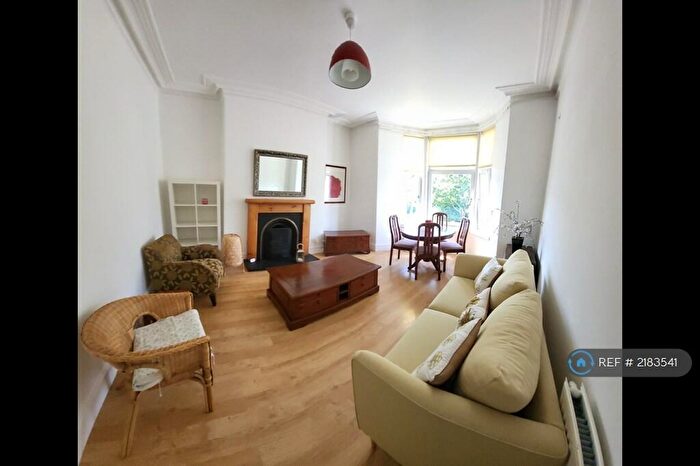 2 Bedroom Flat To Rent In Forest Avenue, Aberdeen, AB15