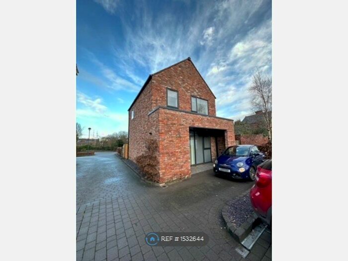 3 Bedroom Detached House To Rent In The Old Manor, Wirral, CH42