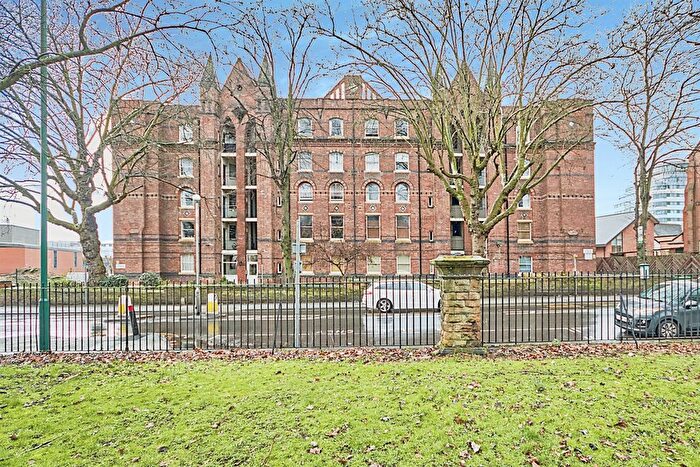 2 Bedroom Flat To Rent In Park View Court, Bath Street, Nottingham, NG1