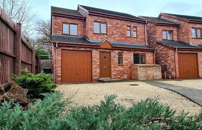 4 Bedroom Detached House To Rent In Browns Lane, Allesley, Coventry CV5