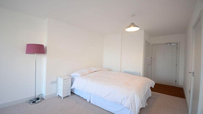 Studio To Rent In Sheet Street, Windsor, Berkshire, SL4