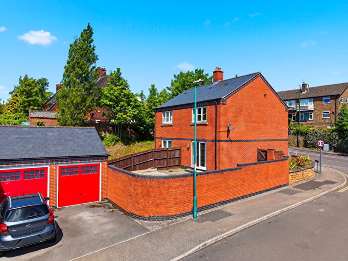 2 Bedroom Semi-Detached House For Sale In Hucknall Road, Nottingham, Nottinghamshire, NG5