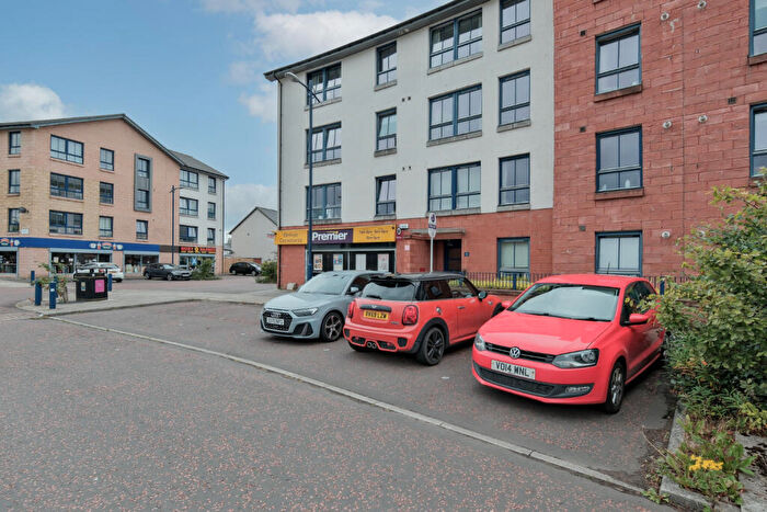 2 Bedroom Flat For Sale In / Richmond Park Terrace, Oatlands, Glasgow, G5