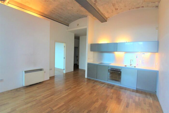 1 Bedroom Apartment To Rent In Lilycroft Road, Bradford, BD9