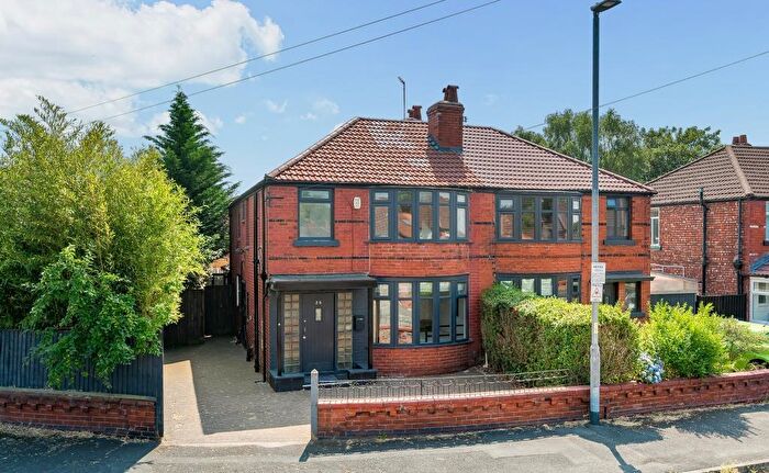 5 Bedroom Semi Detached House For Sale In Finchley Road, Manchester, M14