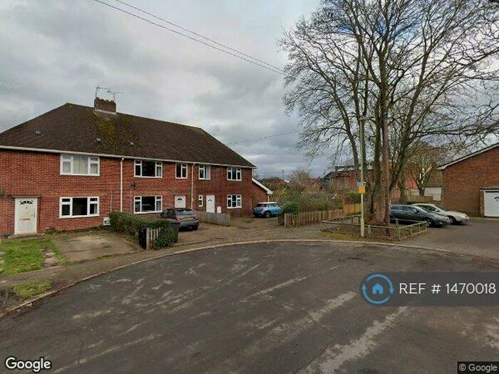 3 Bedroom Terraced House To Rent In Mountbatten Avenue, Romsey, SO51