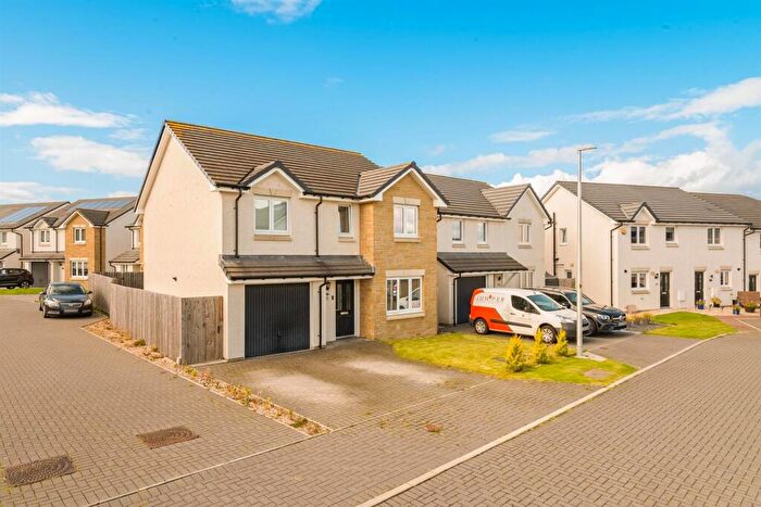 4 Bedroom Detached House For Sale In Croft Park Crescent, Heartlands, Whitburn, EH47
