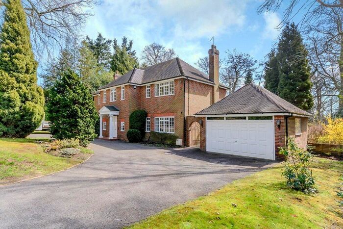 5 Bedroom Detached House To Rent In Trout Rise, Loudwater, Rickmansworth, WD3