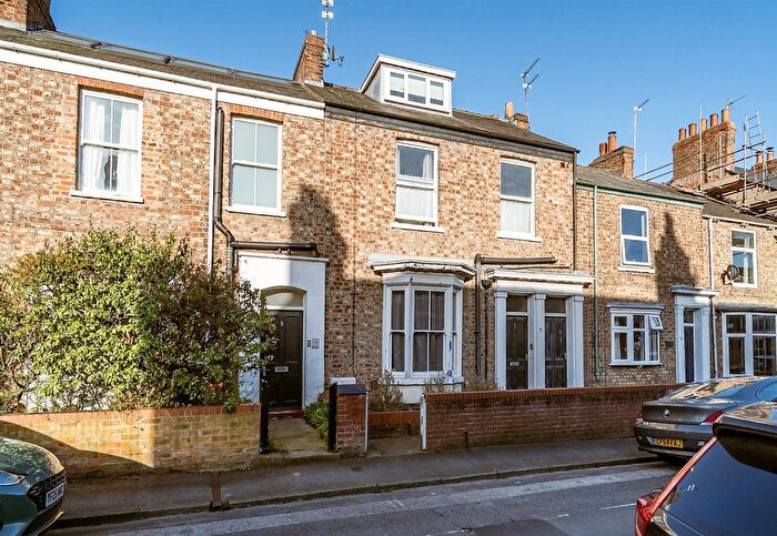 4 Bedroom Town House For Sale In Markham Street, The Groves, York, YO31