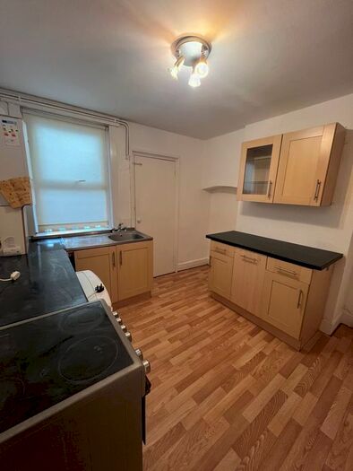 2 Bedroom Terraced House To Rent In Tonbridge Road, Maidstone, Kent, ME16
