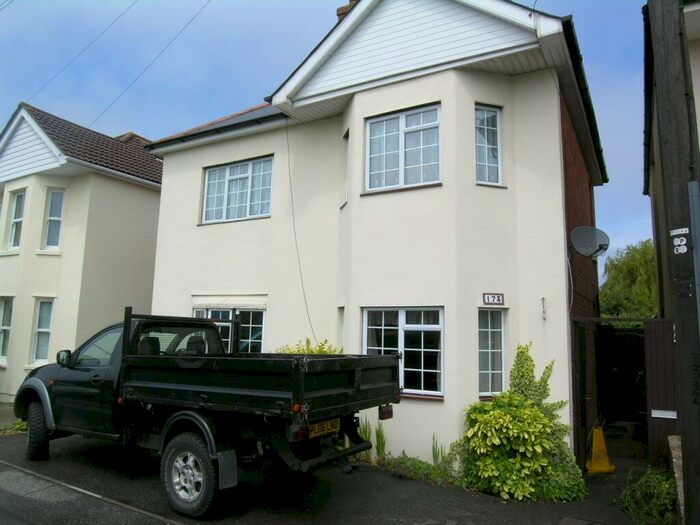 5 Bedroom House To Rent In Bedroom Detached House In Ensbury Park, BH10