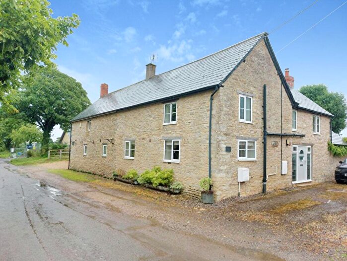 3 Bedroom Cottage To Rent In Back Lane, Bampton, Oxfordshire, OX18