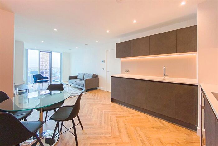 2 Bedroom Apartment To Rent In Elizabeth Tower, M15