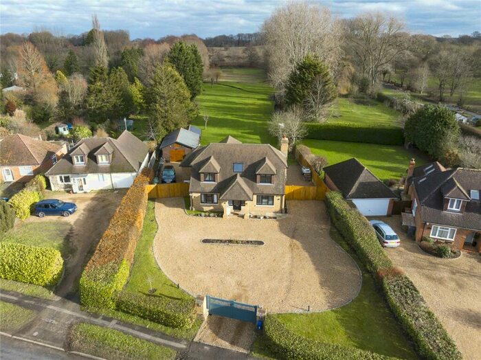 Houses for sale & to rent in GU3 3DZ, White Hart Lane, Worplesdon Guildford