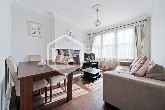 2 Bedroom Apartment To Rent In Milton Park, Highgate, London, N6