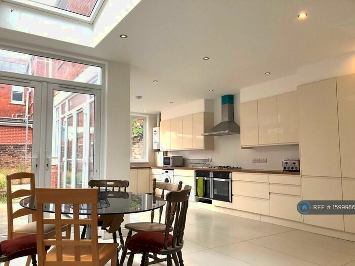 6 Bedroom Terraced House To Rent In Polsloe Road, Exeter, EX1