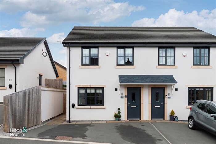 3 Bedroom Semi Detached House For Sale In Dixon Street, Barrowford, BB9