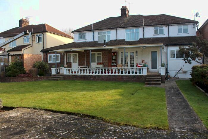 4 Bedroom Semi-Detached House To Rent In Brampton Road, Kingsbury, NW9