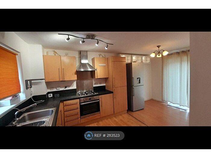 3 Bedroom End Of Terrace House To Rent In Park Grange Court, Sheffield, S2